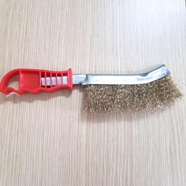 Bàn chải đánh rỉ tay đỏ