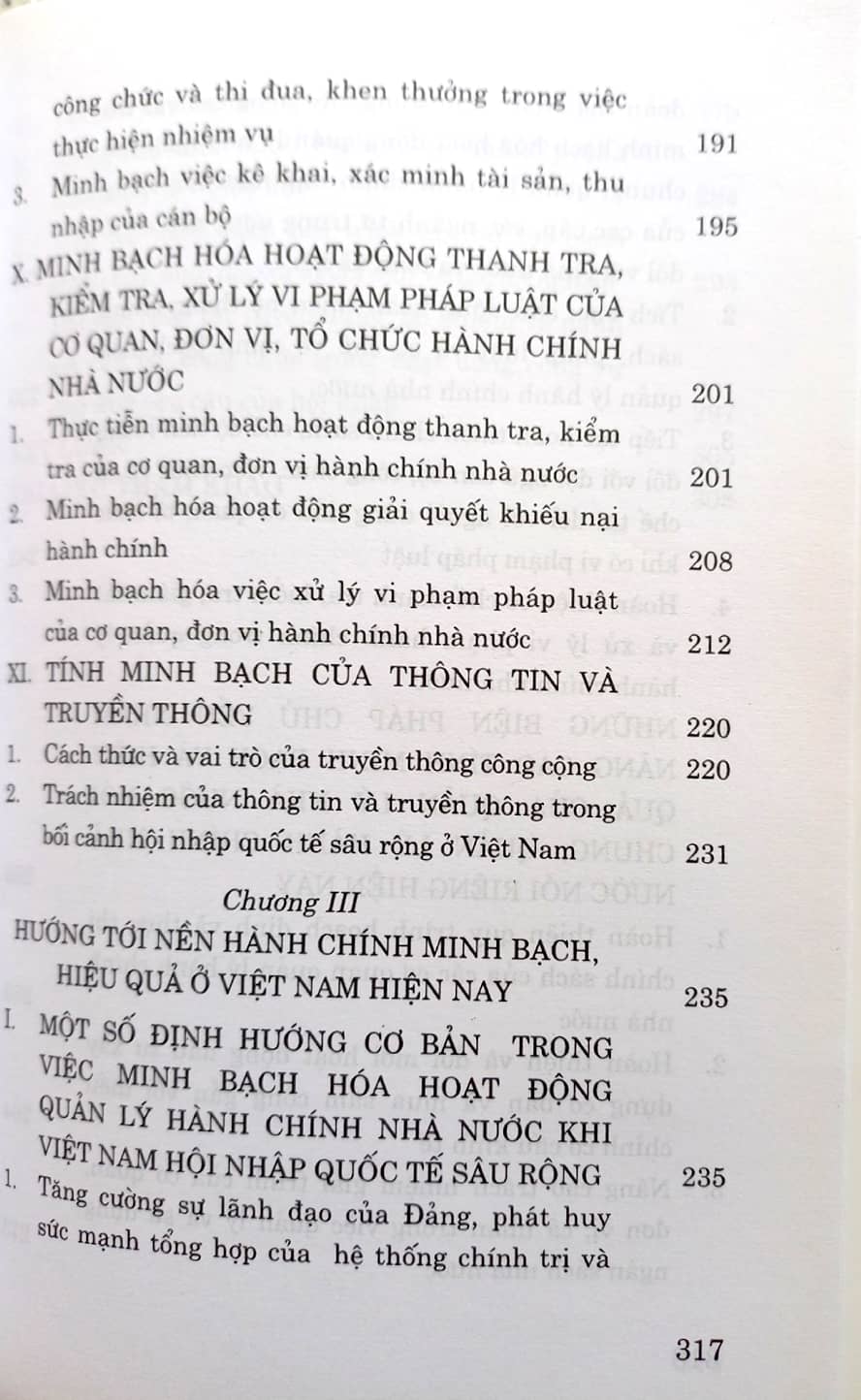 Vấn đề minh bạch hóa hoạt động quản lý hành chính Nhà nước ở Việt Nam hiện nay