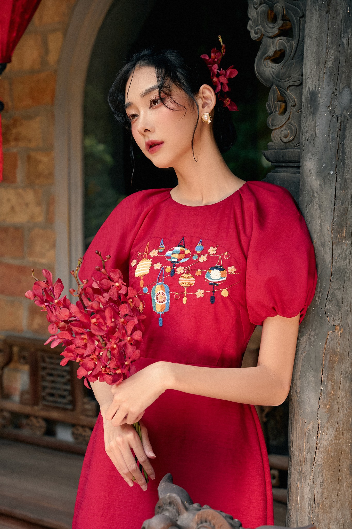 OLV - Áo dài Uyển Đình (Không kèm quần)