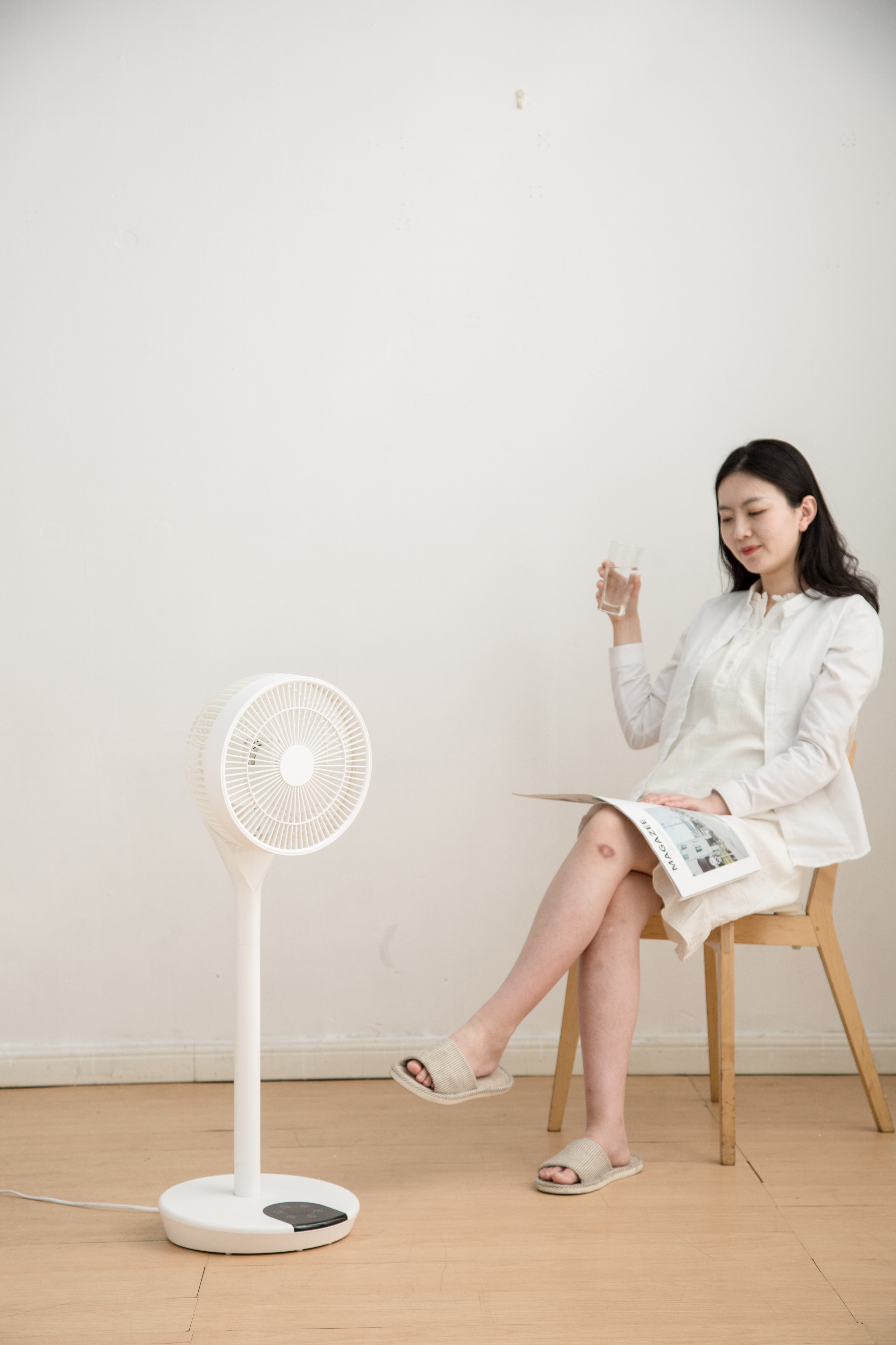 Hàng Chính Hãng Quạt cây điều khiển từ xa, gấp gon, công nghệ mới từ Nhật Bản, thương hiệu Iris Ohyama, LTD-22T