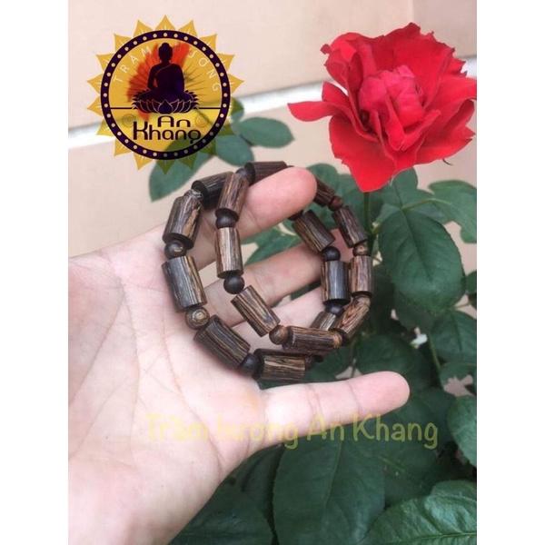 Vòng tay trầm hương sánh chìm cao cấp.