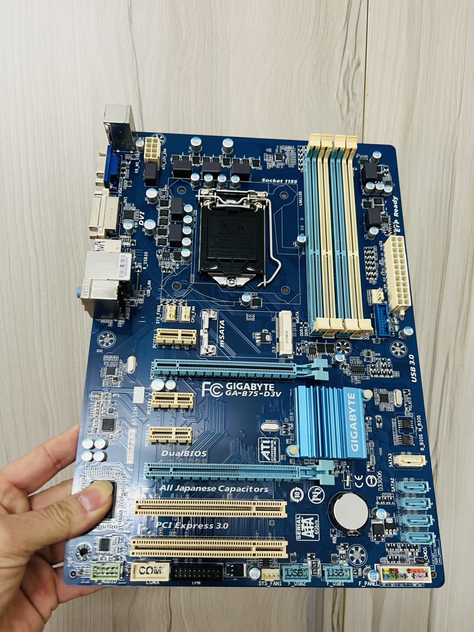 Bo Mạch Chủ (Mainboard) GIGABYTE B75-D3V - m-SATA/4 KHE RAM (HÀNG CHÍNH HÃNG)