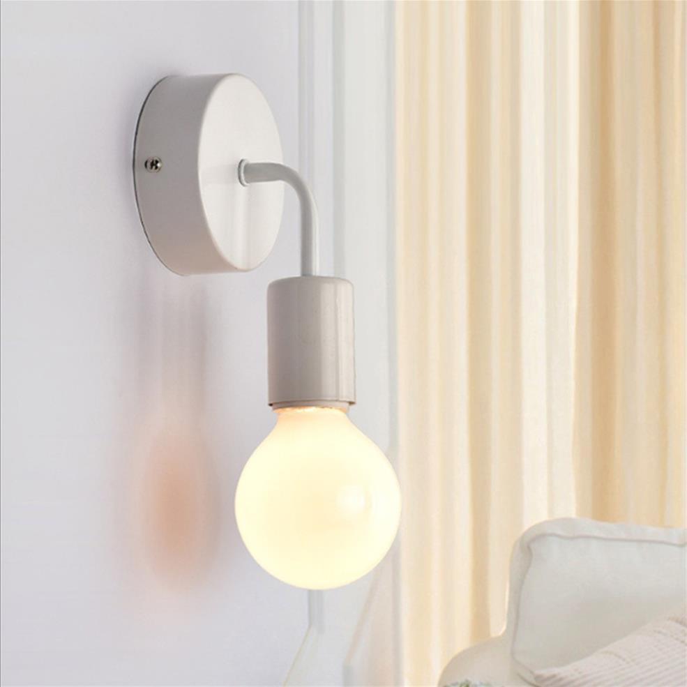 Chân đèn gắn tường trang trí phong cách cổ điển