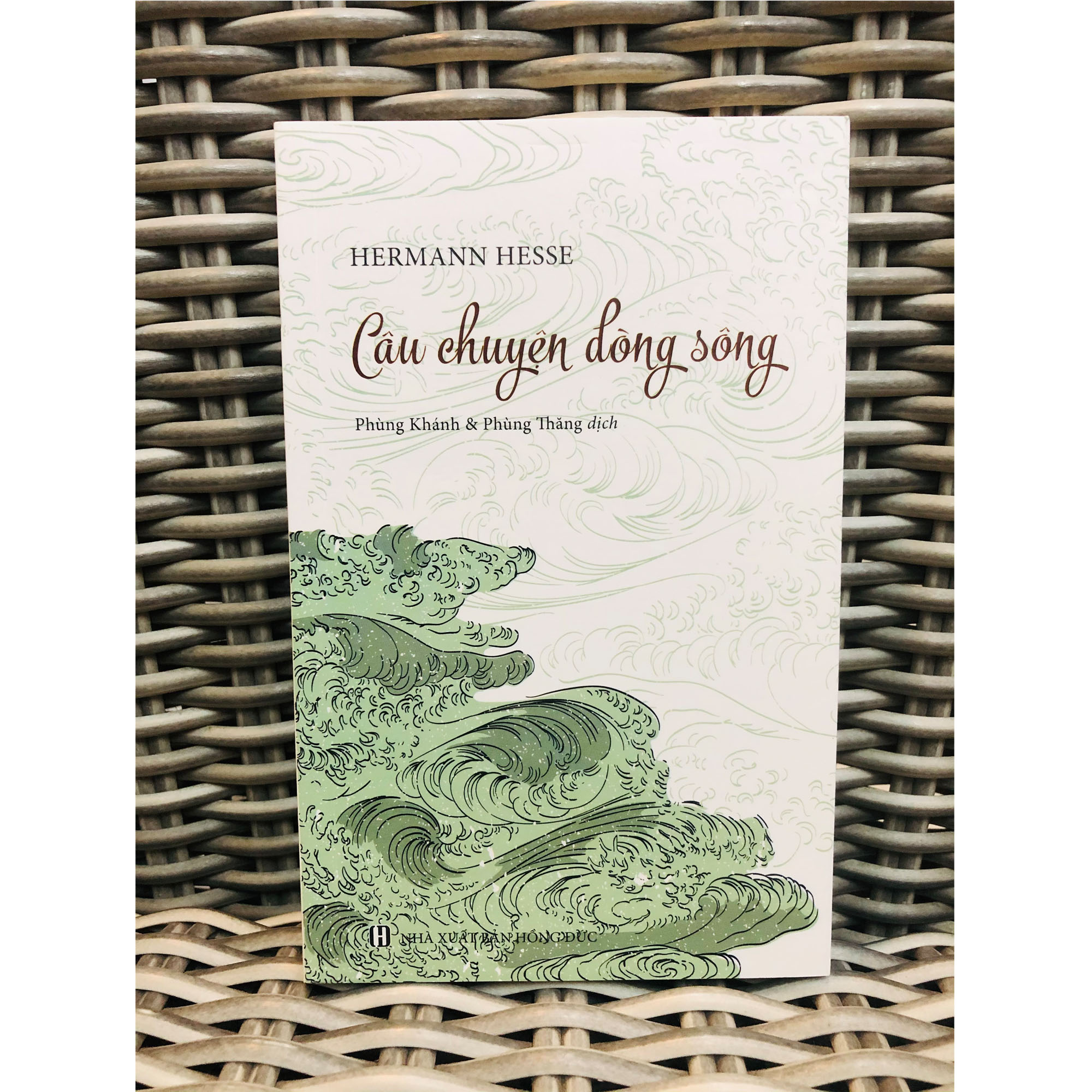 Sách - Câu Chuyện Dòng Sông