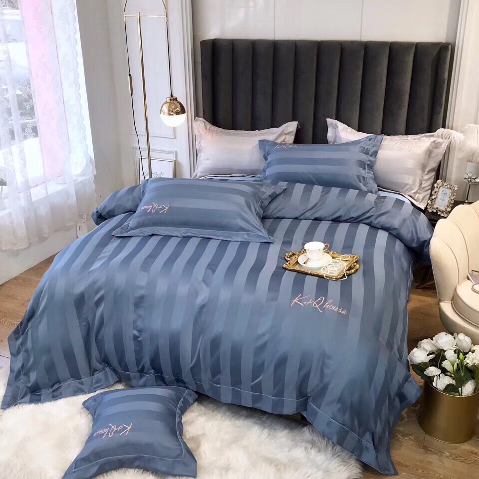 Bộ Chăn Ga Gối Satin Lụa Cao Cấp - Kẻ Xanh Nhạt