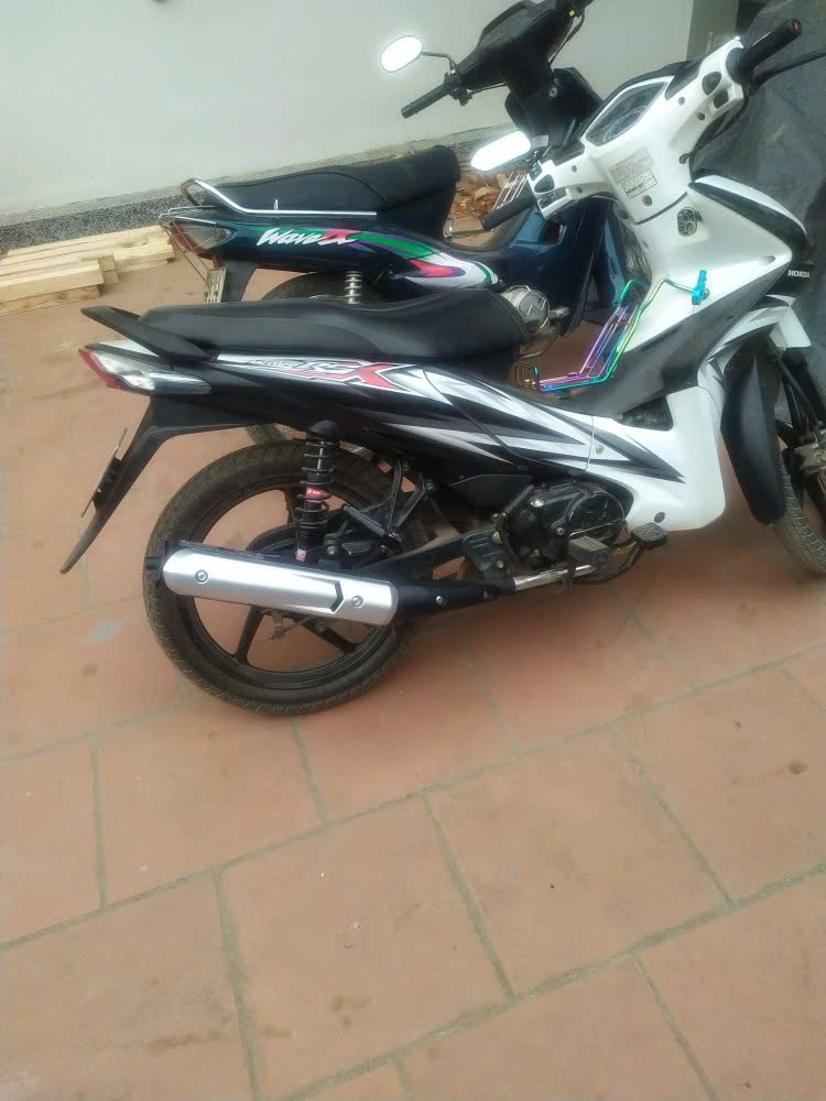 Ốp pô Spark nhựa ABS cao cấp chế gắn xe exciter, sirius, taurus, jupiter