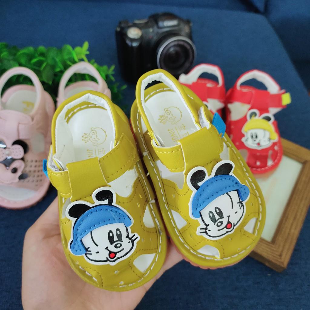 Giày tập đi bé trai bé gái có kèn kêu chíp chíp - Sandal trẻ em đế mềm chống trơn hình chuột Mickey dễ thương