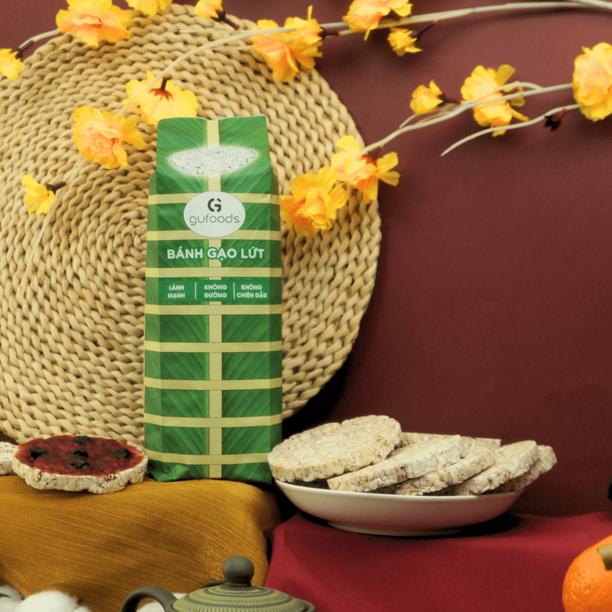 Bánh gạo lứt GUfoods vị Cỏ ngọt - Bao bì bánh tét xanh truyền thống - Không chiên dầu, Không đường, Lành mạnh, Phù hợp Eat clean, Ăn vặt healthy, Thực dưỡng, Tập gym, Thuần chay