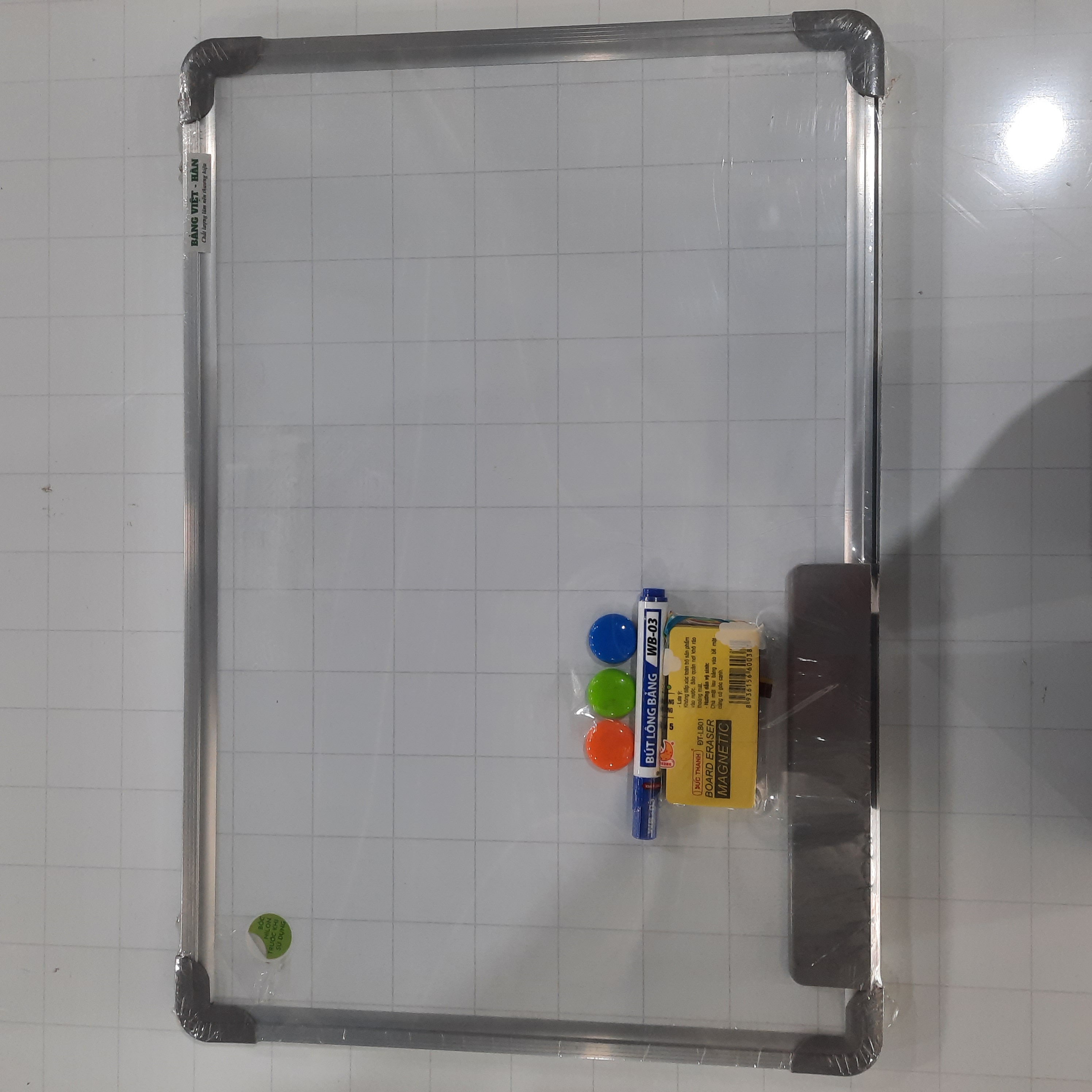 Bảng từ trắng viết bút, KT: 40x60cm