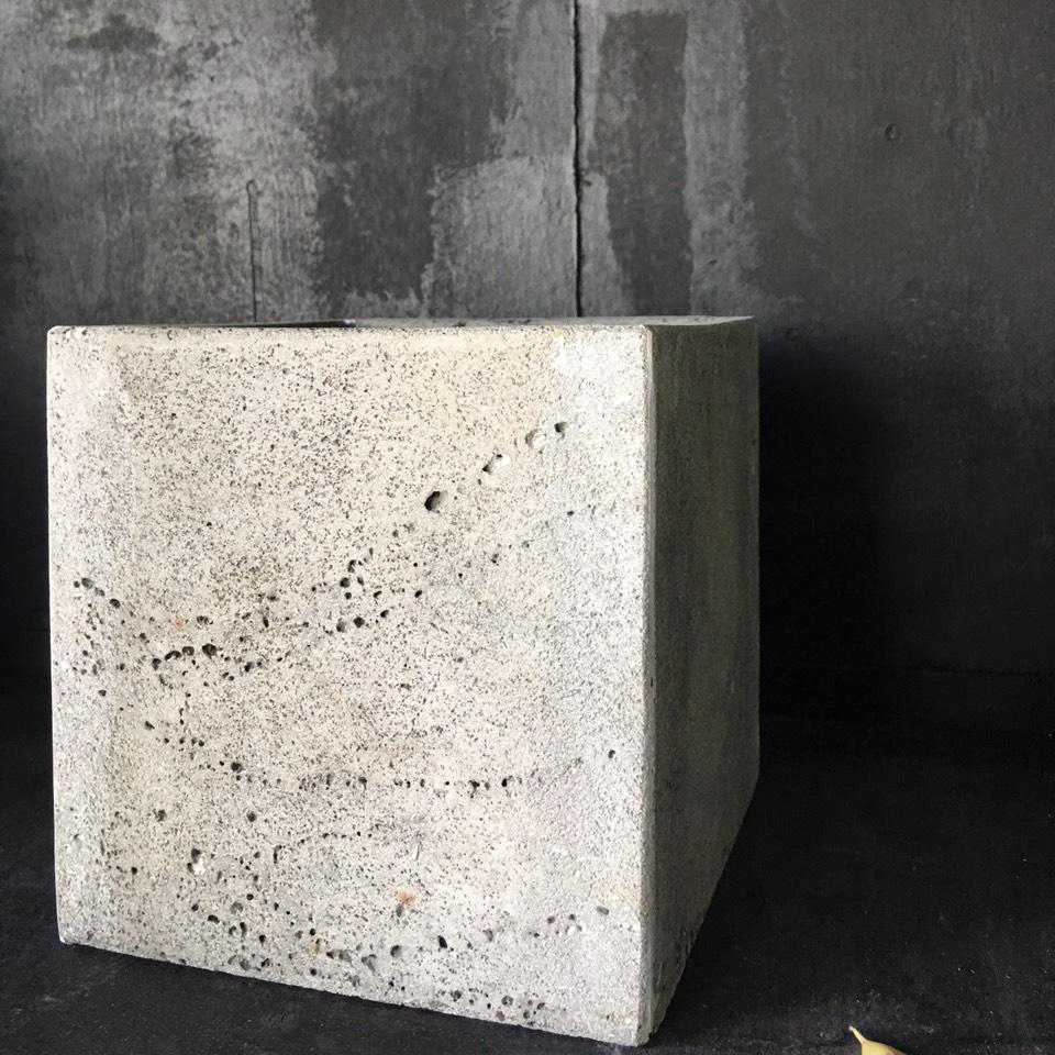 Chậu ốp tường trồng hoa giếng trời, ban công, sân thượng hình vuông 15cm bằng đá tự nhiên bền vĩnh viễn