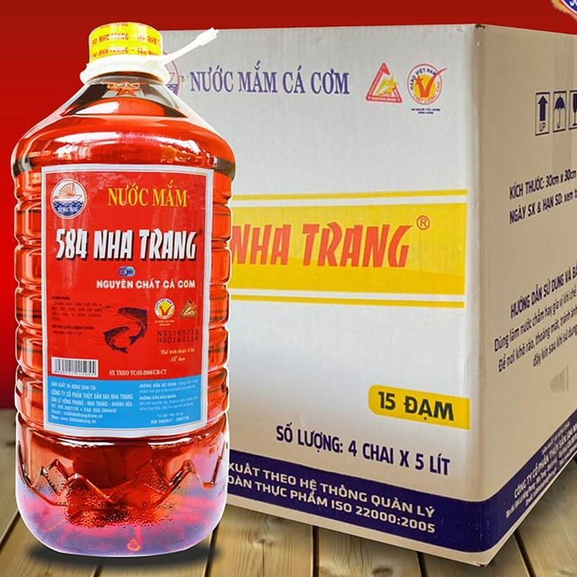 Thùng 4 Chai 5 Lít Nước mắm Cá cơm, 15 độ đạm - 584 Nha Trang, Nước mắm Truyền Thống, Date mới nhất