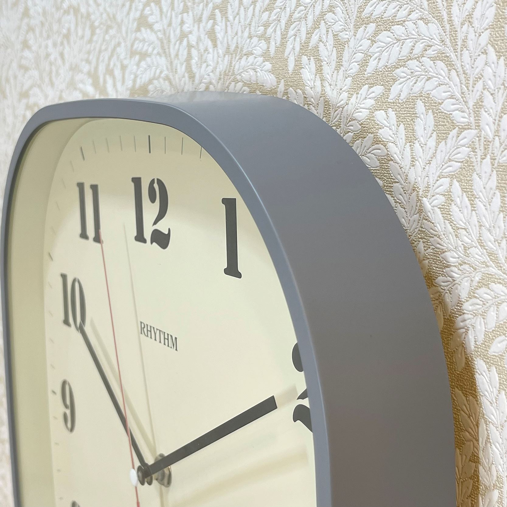 Đồng hồ Rhythm CMG632NR08 – Kt 29.8 x 29.8 x 5.0cm, 788g. Vỏ nhựa. Dùng Pin.