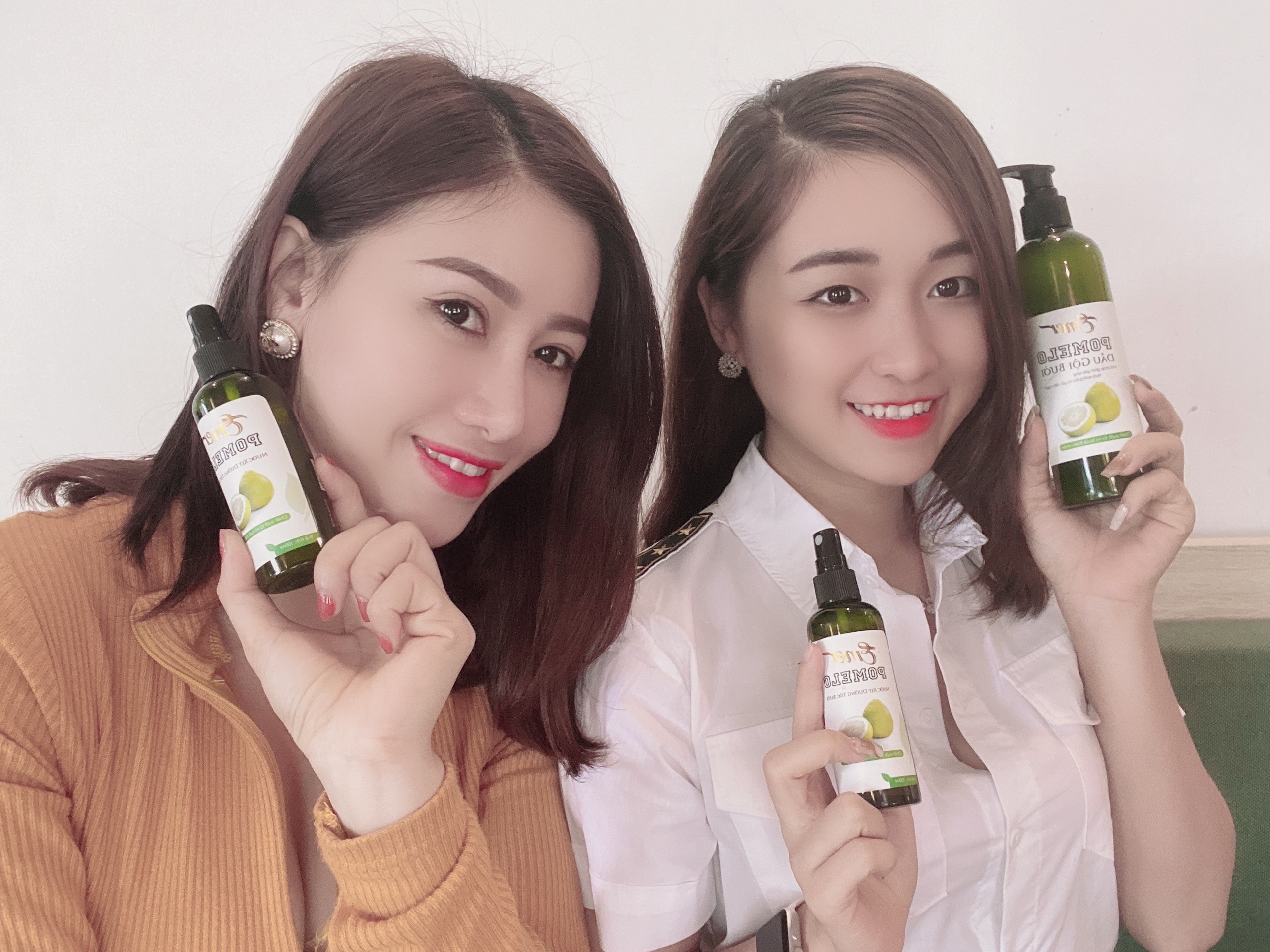 Liệu trình 1 chai dầu gội và 2 chai xịt tinh dầu bưởi Pomelo giúp giảm rụng tóc, kích mọc tóc EMER