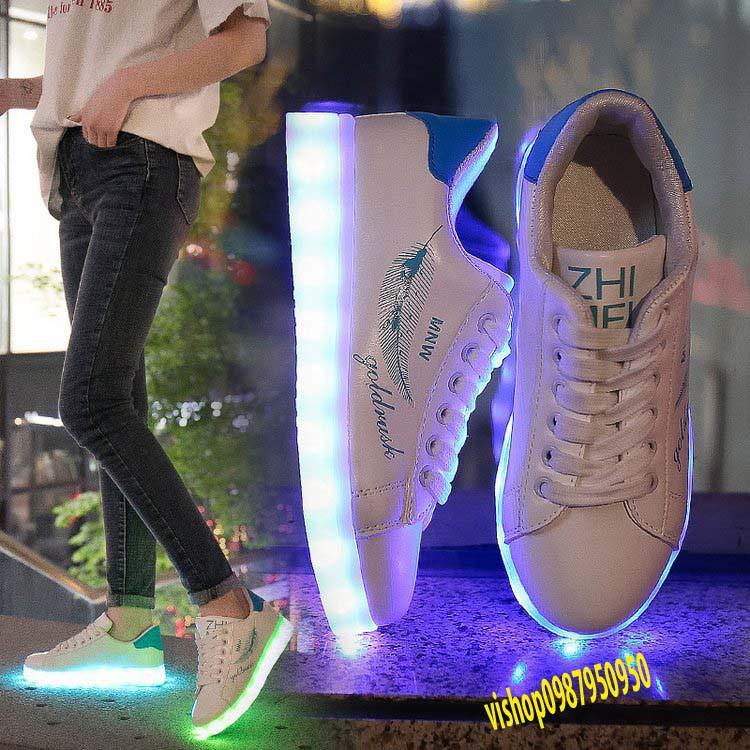 GIÀY PHÁT SÁNG LÔNG VŨ XANH - 8 CHẾ ĐỘ SÁNG 7 MÀU mã UD857