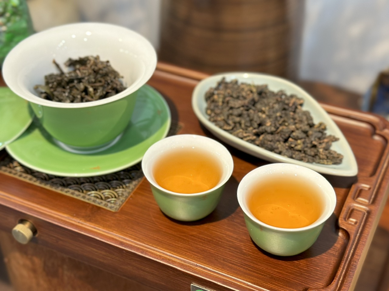 HẮC TRÀ OOLONG - HƯƠNG VỊ KHÓI ĐẶC TRƯNG - VỊ NGỌT - UỐNG NGON - 100G