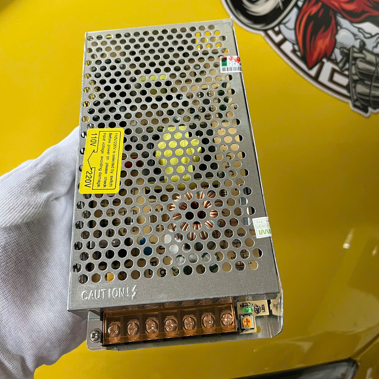 Nguồn Tổ Ong Chuyển Điện 220V Ra 12V 25A Loại Xịn – Dùng Đèn LED, Camera, Máy Bơm