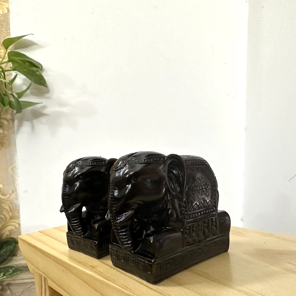 Cặp 2 tượng voi đá trang trí phong thủy bàn làm việc - Vòi hướng xuống ý nghĩa trường thọ - Cỡ mini - Cao 6cm - Nâu đen