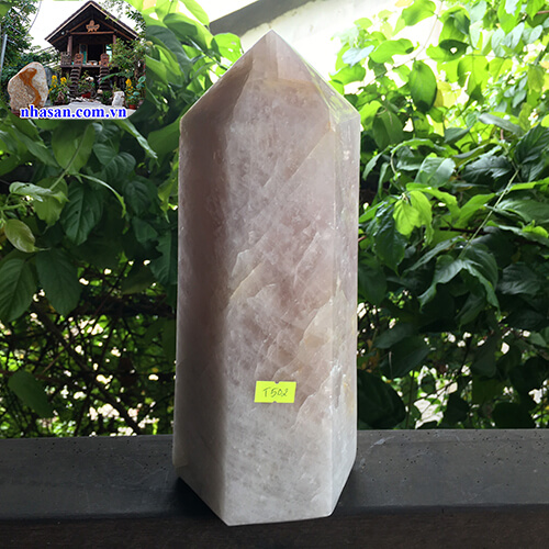 Trụ lục giác đá thạch anh hồng tự nhiên hợp mệnh hỏa và mệnh thổ T502 nặng 4.6kg kích thước 11.5x26