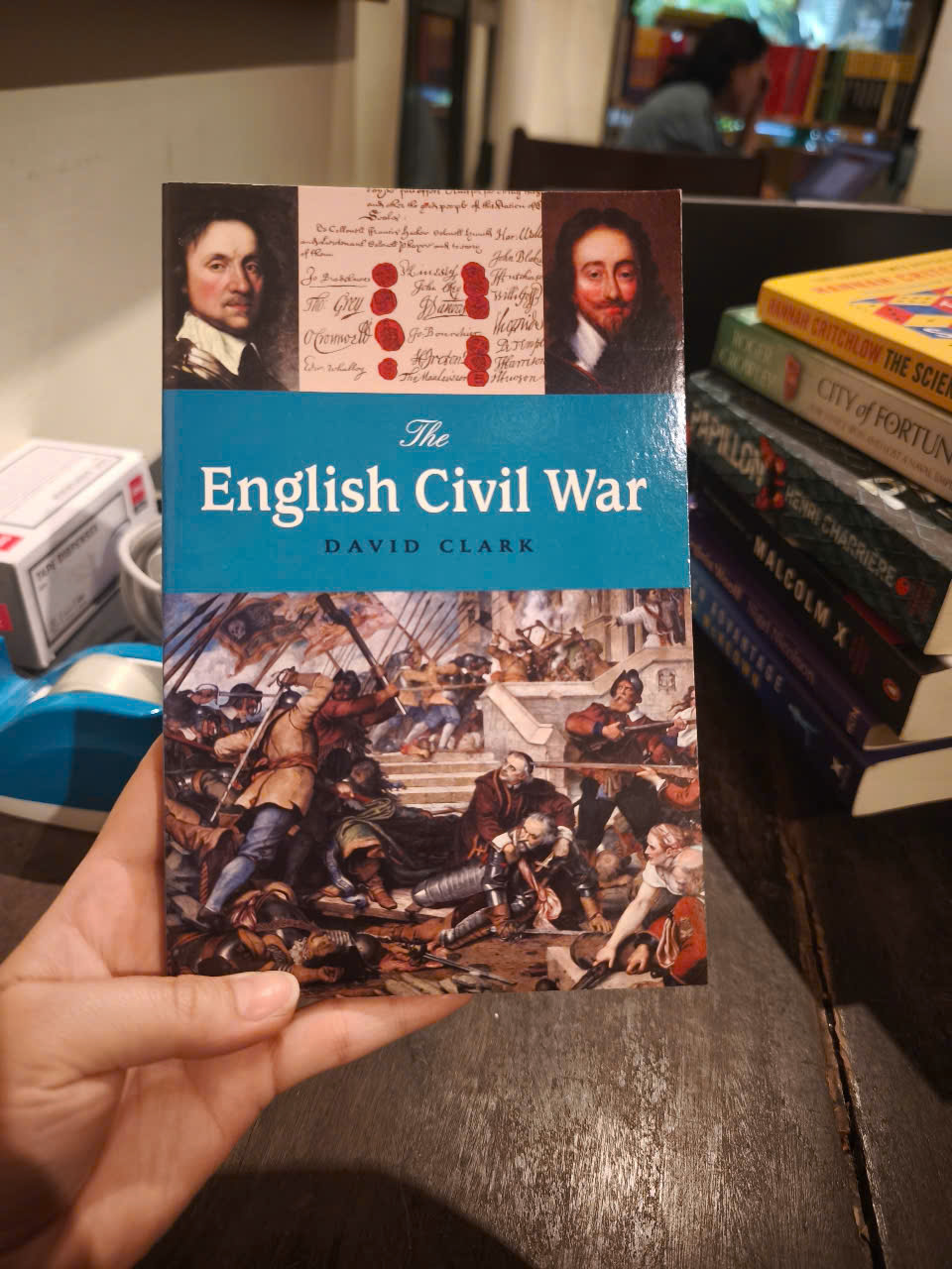 Sách - The English Civil War by David Clark - History / Nonfiction in English
