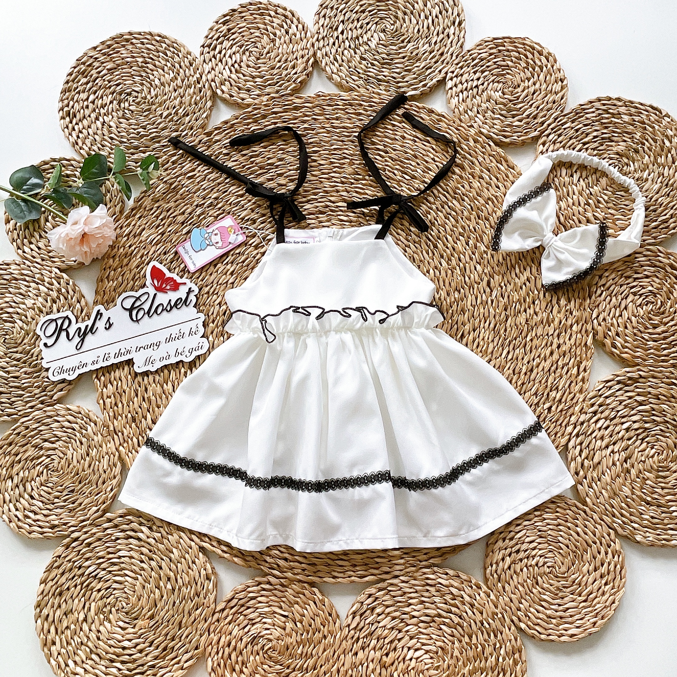 Váy Trắng 2 Dây Bé Gái 4 Đến 30kg Chất Đũi Lót Lụa 2 Lớp Tặng Kèm Turban