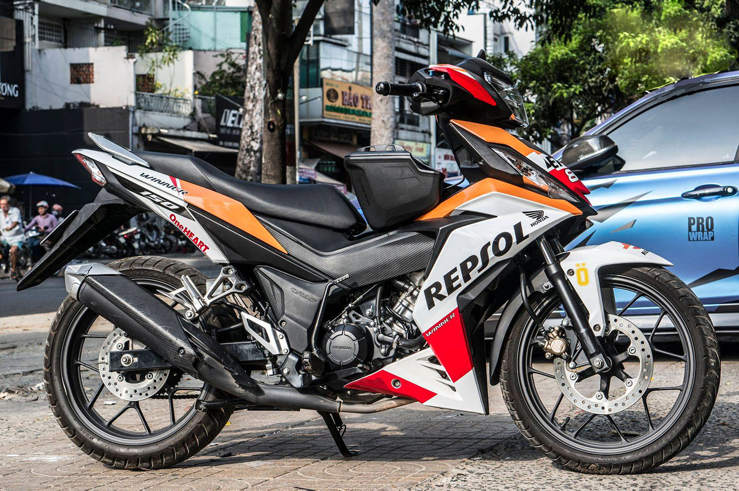 Tem trùm Winner 150 White Repsol