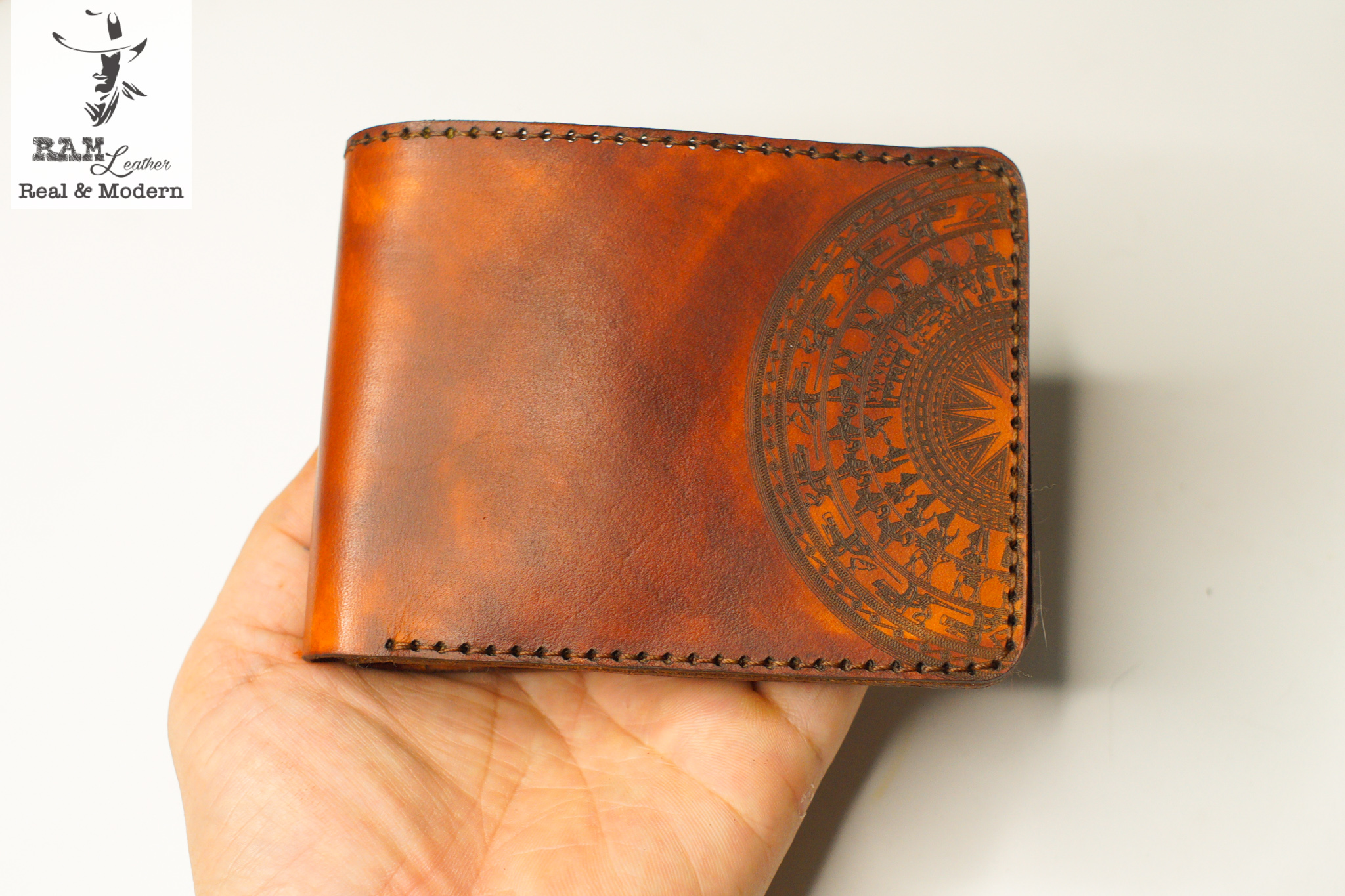 VÍ RAM TRỐNG ĐỒNG DÁNG NGANG LIGHTBROWN (DA BÒ THUỘC THẢO MỘC VEGTAN WALLET)