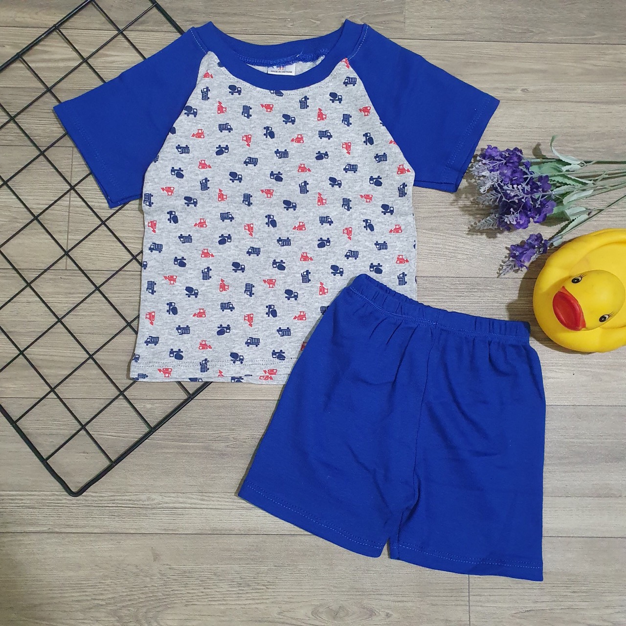 Combo 3 bộ dài tay cộc tay thun borip xuất dư như hình size đến 25kg.Giao màu ngẫu nhiên
