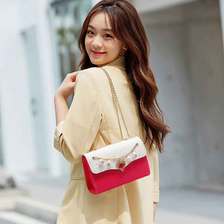 Túi Đeo Chéo Trái Tim ĐÍnh Ngọc T38