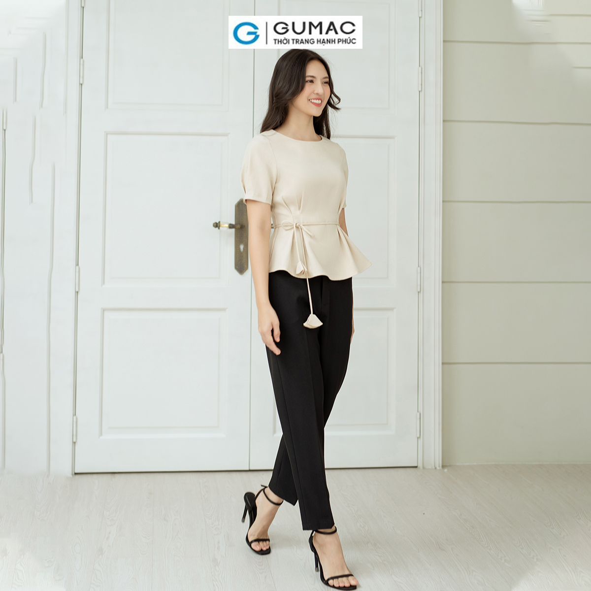 Áo kiểu chiết ly eo GUMAC AD08039