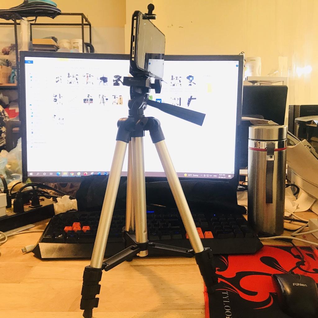 Giá Đỡ Tripod mini 3 Chân Máy Chụp Ảnh (Tặng Kẹp Điện Thoại) Hỗ Trợ Livestream, Quay Tiktok, Chụp Ảnh - Hàng Chính Hãng miDoctor