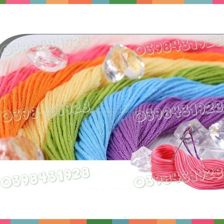 Tranh thêu chữ thập chưa thêu 5D Đức Mẹ Ban Ơn 8078