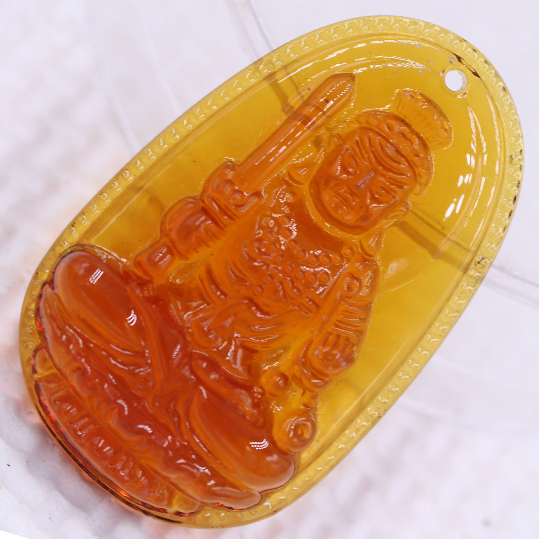 Mặt Phật Bất động minh vương pha lê cam 1.9cm x 3cm  kèm móc dây chuyền inox vàng, Phật bản mệnh, mặt dây chuyền Phật giáo