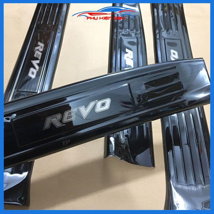 Bộ ốp bậc cửa nẹp bước chân Hilux Revo 2016-2-17-2018-2019-2020-2021 vân Titan chống trầy trang trí xe