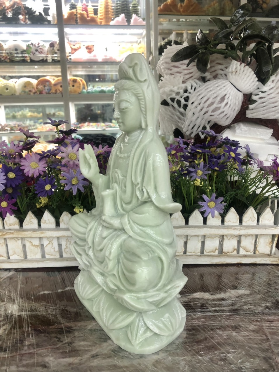 Tượng Phật Bà Quan Thế Âm Bồ Tát ngồi đài sen cầu bình an đá cẩm thạch trắng xanh - Cao 30 cm
