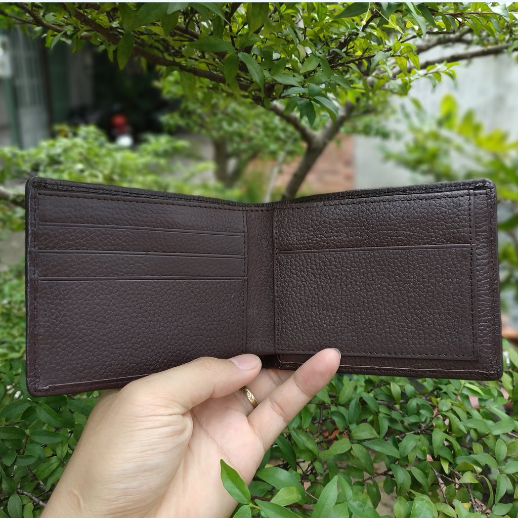 Ví Da Cá Sấu Thật. Da Bụng Cá Sấu Rất Mềm Và Bền. Size 12.5x9.5cm Để Vừa Giấy Tờ Cũ. Thiết Kế Dáng Ngang Dễ Sử Dụng