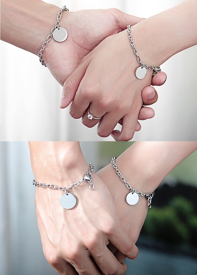 Lắc tay cặp mặt tròn
