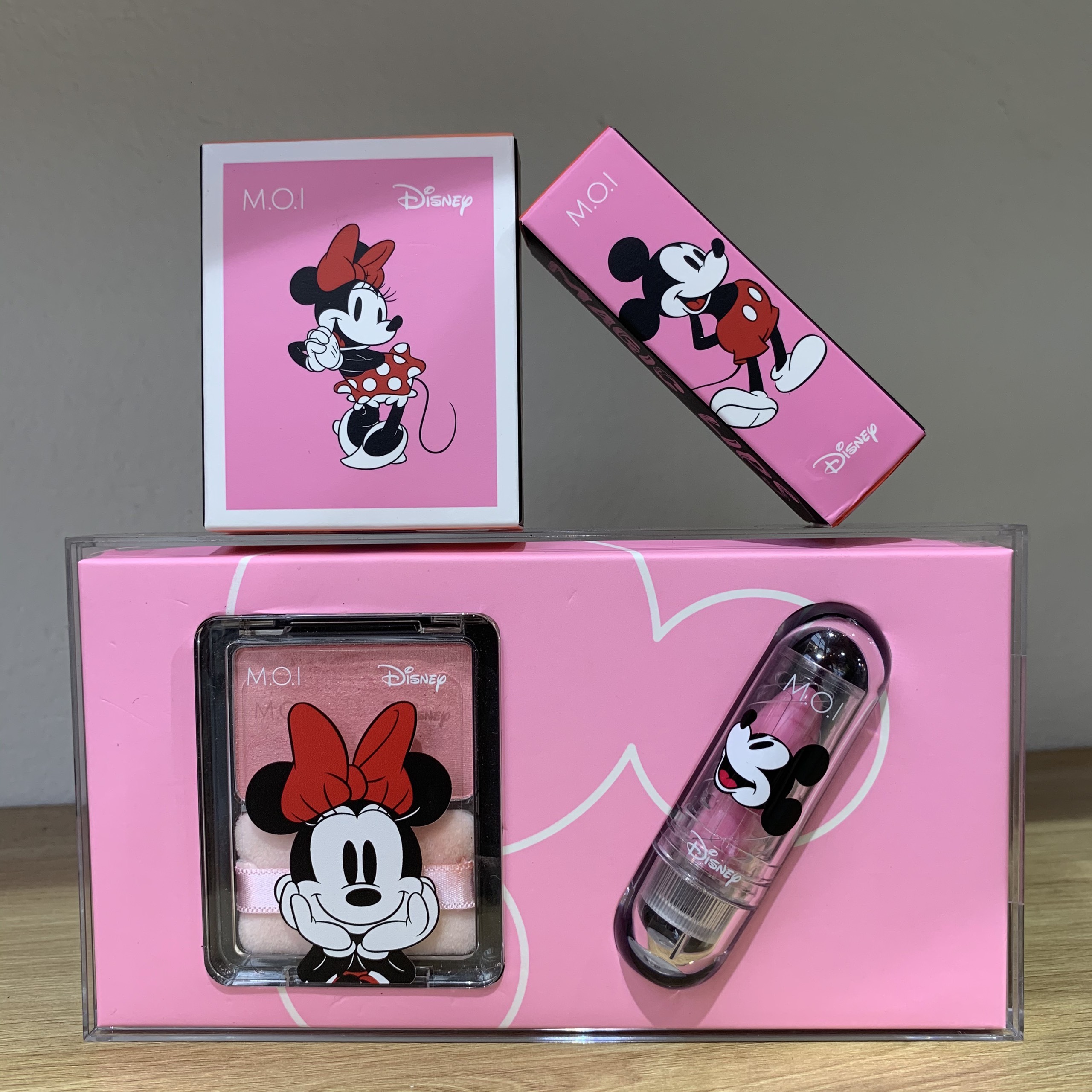 Phấn Má Hồng M.O.I Hồ Ngọc Hà Siêu Mịn Glowing Cheeks Hàn Quốc 3 Màu Siêu HOT M.O.I và Disney Hình Chuột Mickey