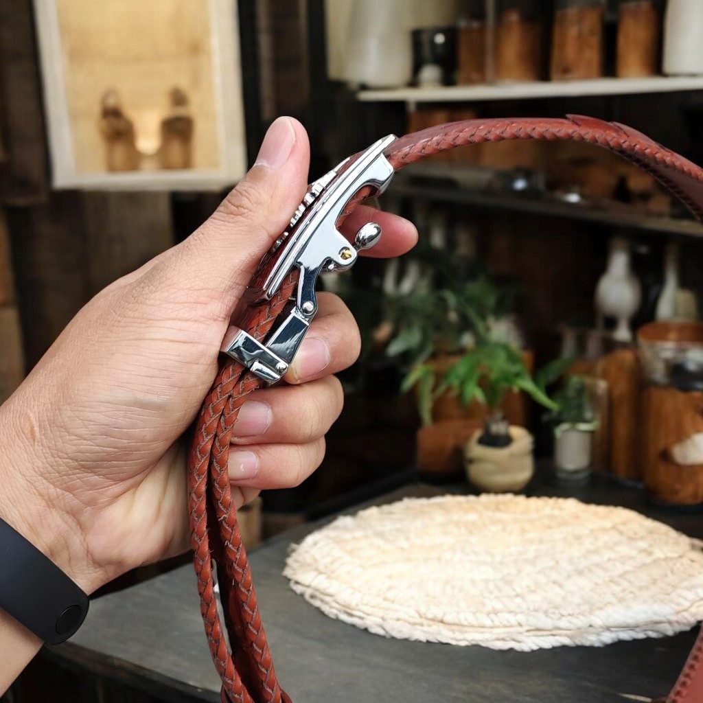 Nịt Da Cá Sấu Gai Liền Đan Viền Thủ Công N33ND1 (mặt bạc)