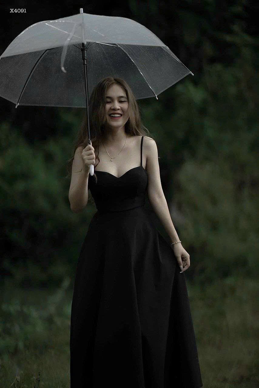 ĐẦM MAXI ĐEN CHÉO LƯNG