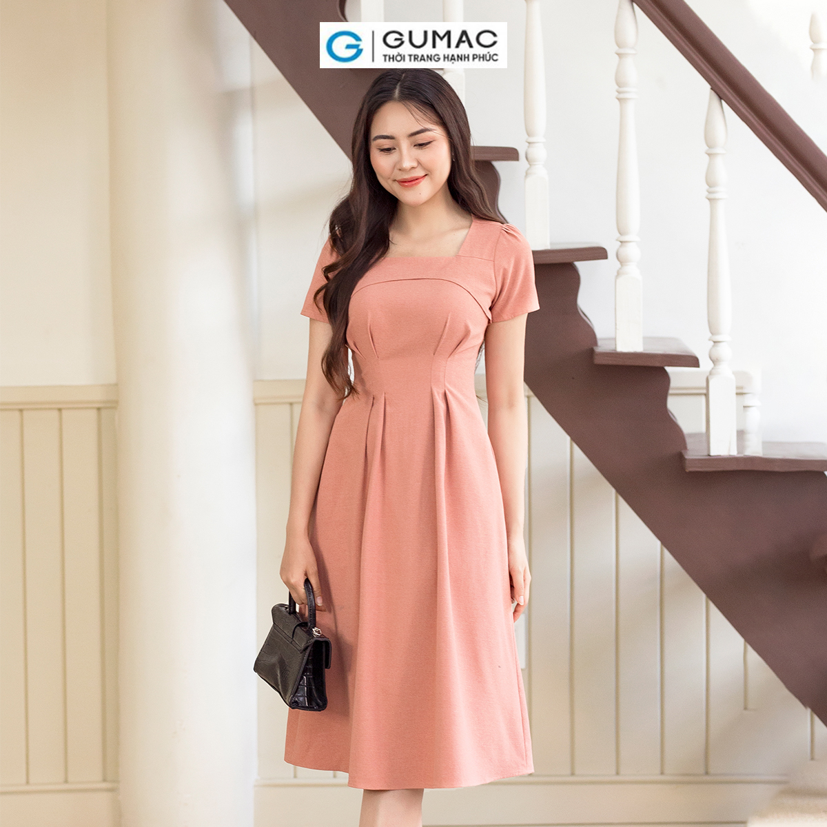 Đầm dáng xòe A tay ngắn cổ vuông chiết ly sang trọng thanh lịch thời trang GUMAC DD06060