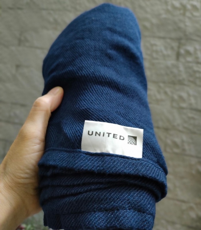 Chăn lụa United màu xanh than