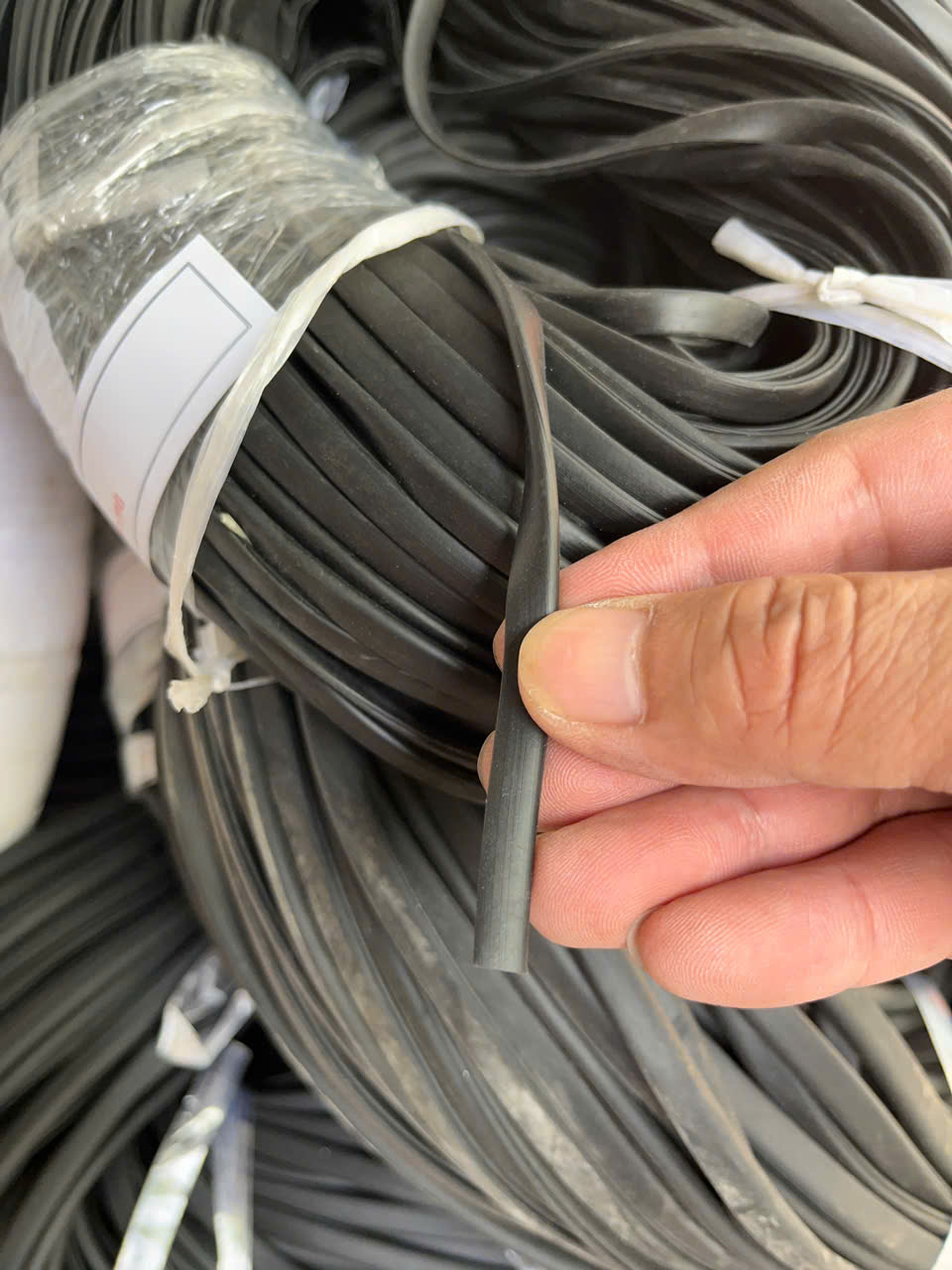 Dải cao su hình chữ U