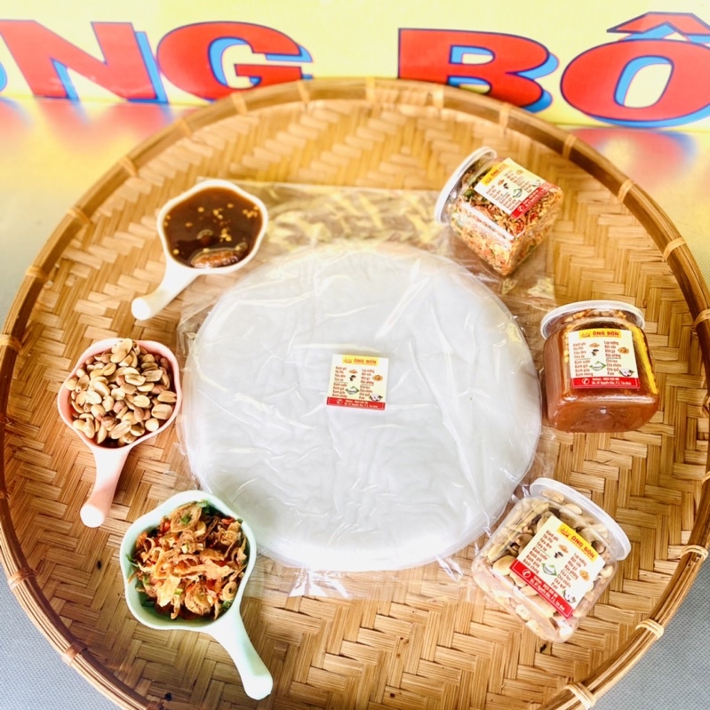 Combo Bánh Tráng Phơi Sương 250g - 120ml Sốt Me, 120ml Lạc Rang, 120ml Muối Tôm Hành Phi