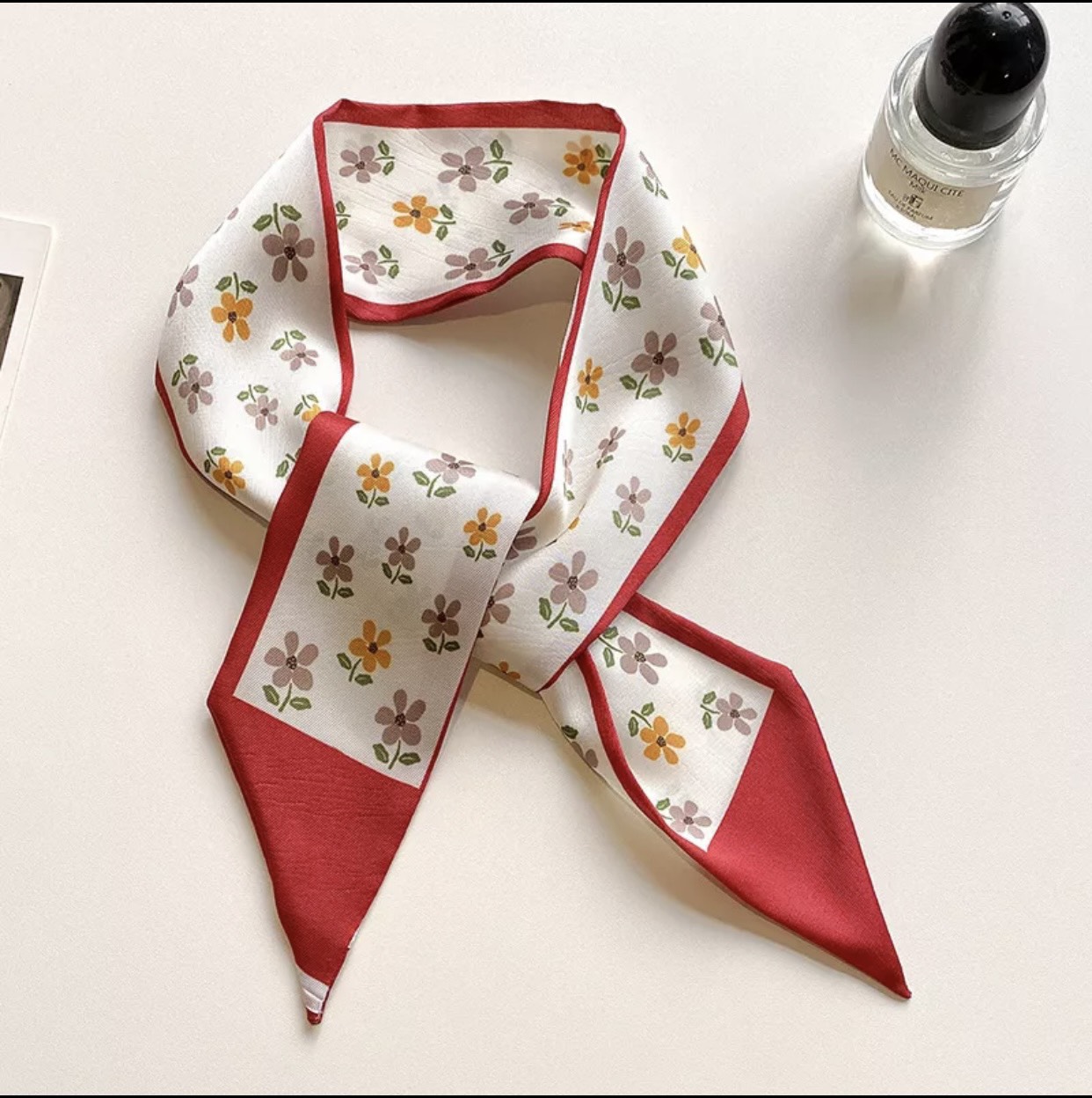 Khăn Quàng Lụa Satin 2 lớp kiểu turban,quấn túi,buộc tóc...xinh xắn màu đỏ nổi bật