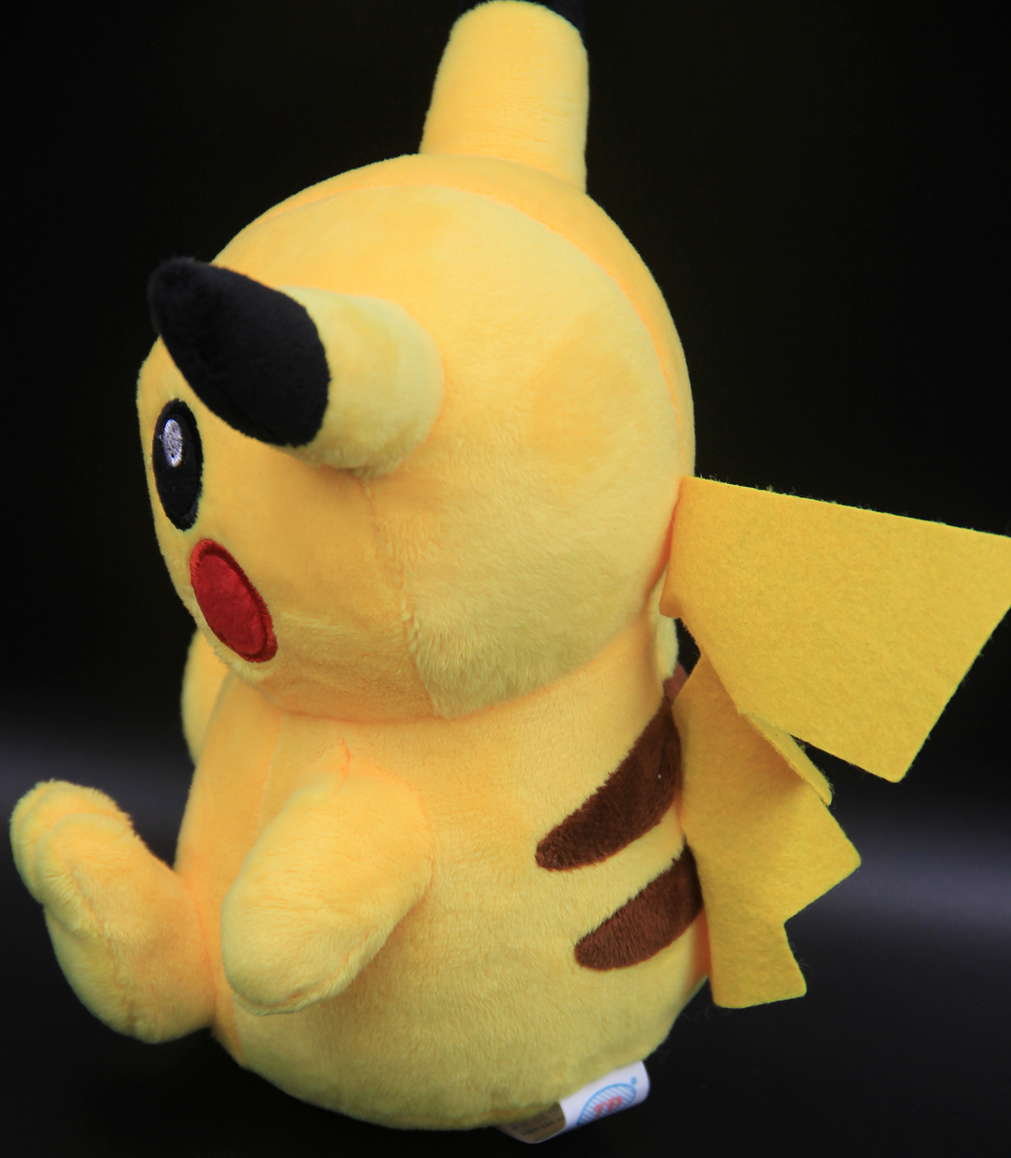 Gấu Bông/ Thú Nhồi Bông POKEMON PIKACHU Siêu Dễ Thương 19 cm (Tặng kèm móc khóa da bò thật màu ngẫu nhiên) BA00157