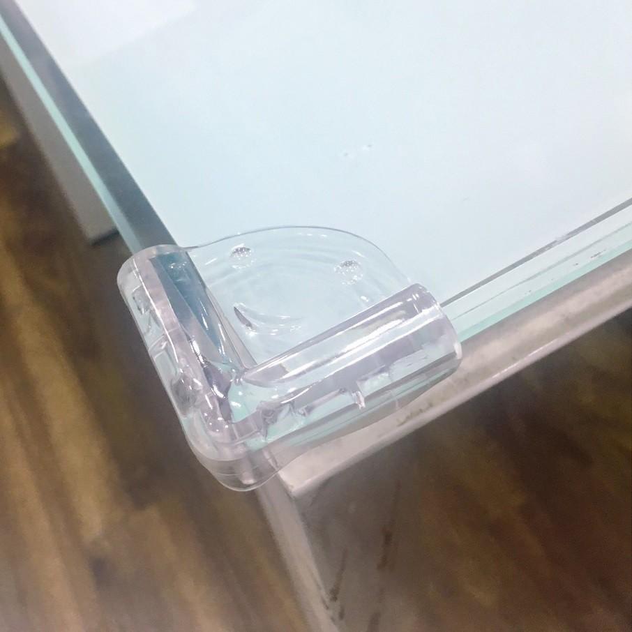 Miếng bịt góc bàn dáng vuông hình mặt cười chất liệu silicon