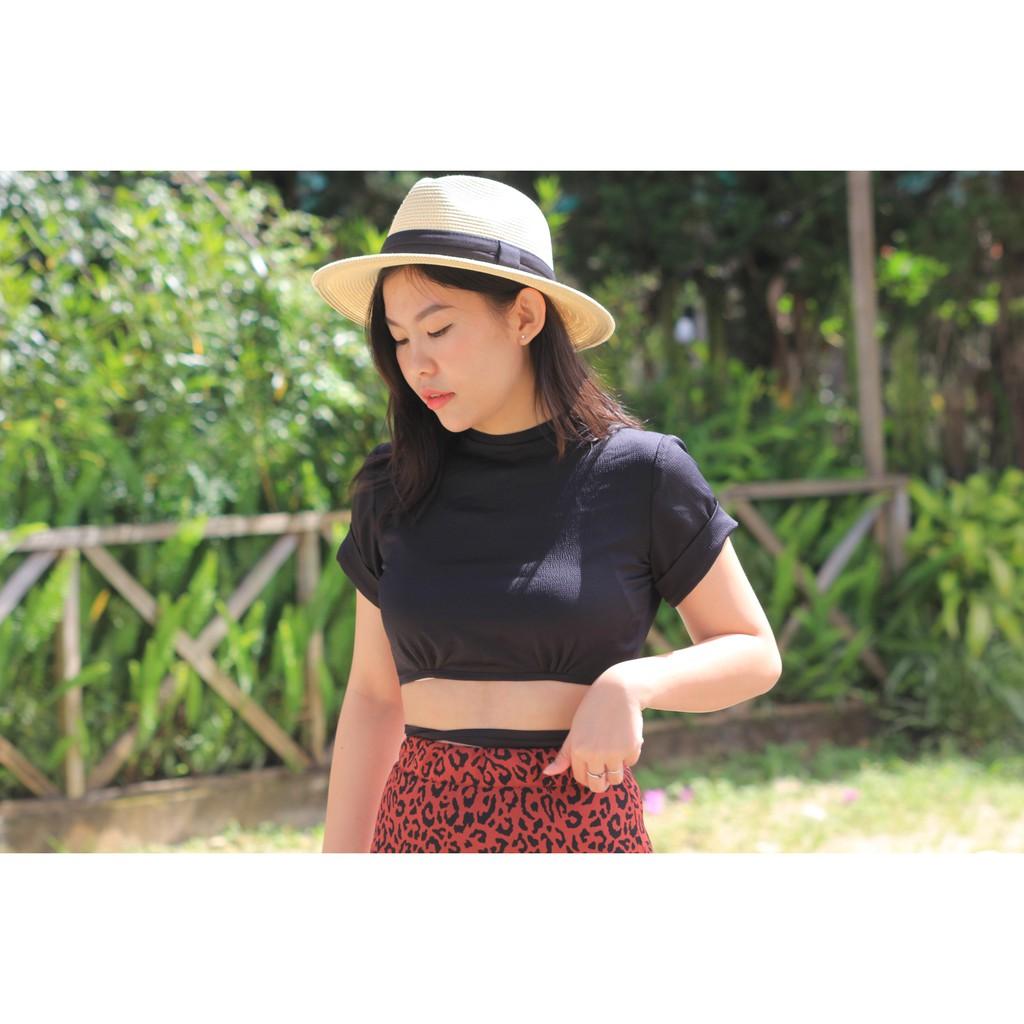 OLALASTUDIO Áo croptop lụa gân đen cột dây Eugene Top