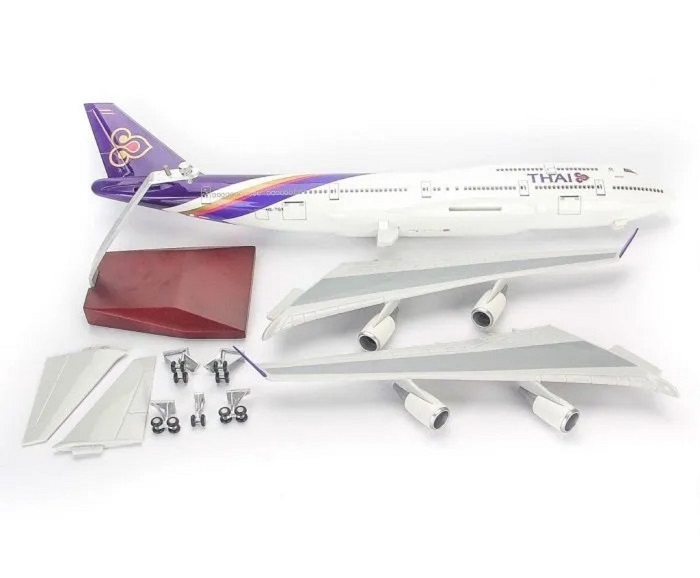 Mô hình máy bay tĩnh B747 Thai Air.ways 47cm có bánh xe và đèn leg