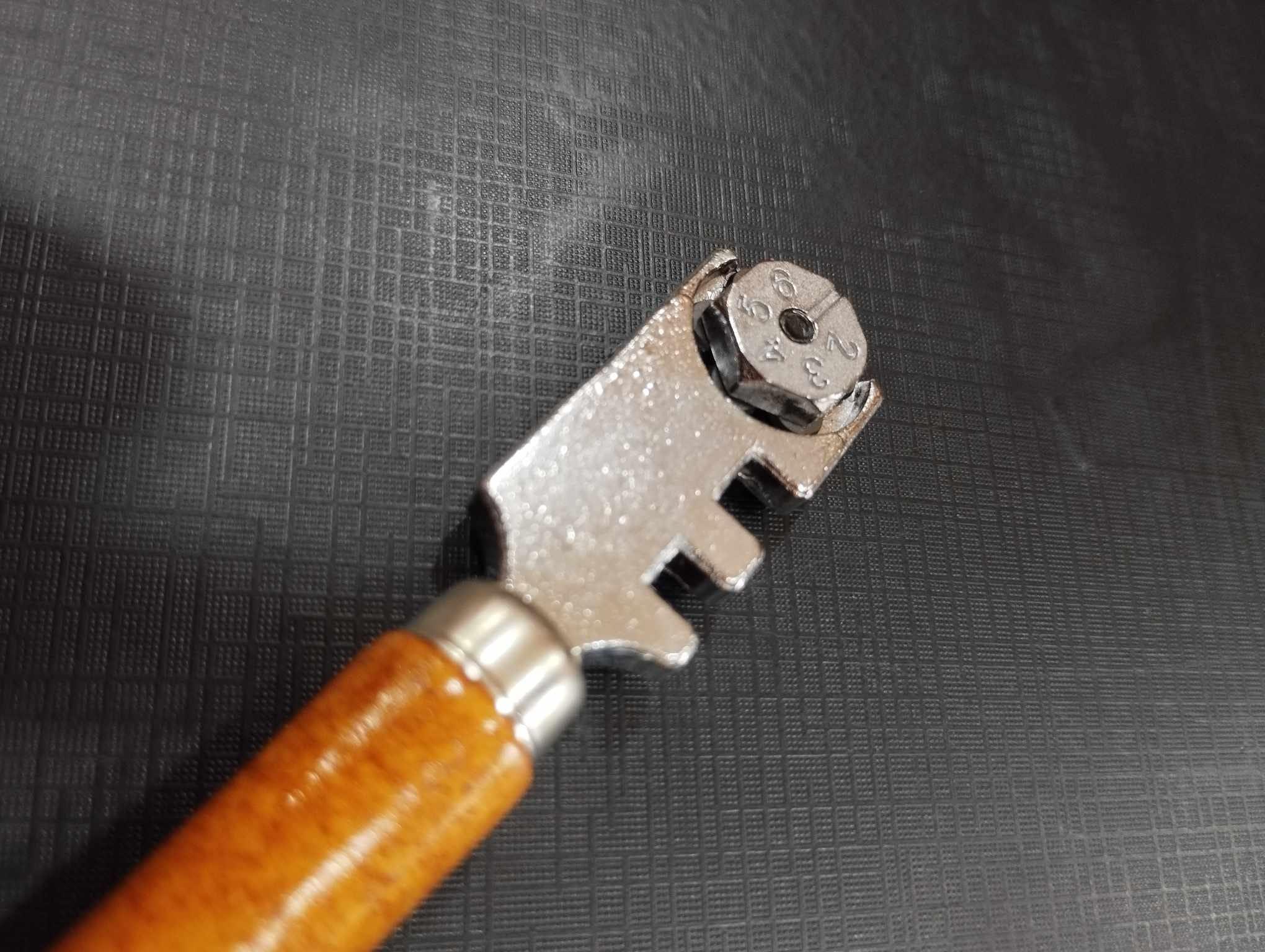 DỤNG CỤ CẮT, BẺ KIẾNG INGCO HGCT02 - HÀNG CHÍNH HÃNG