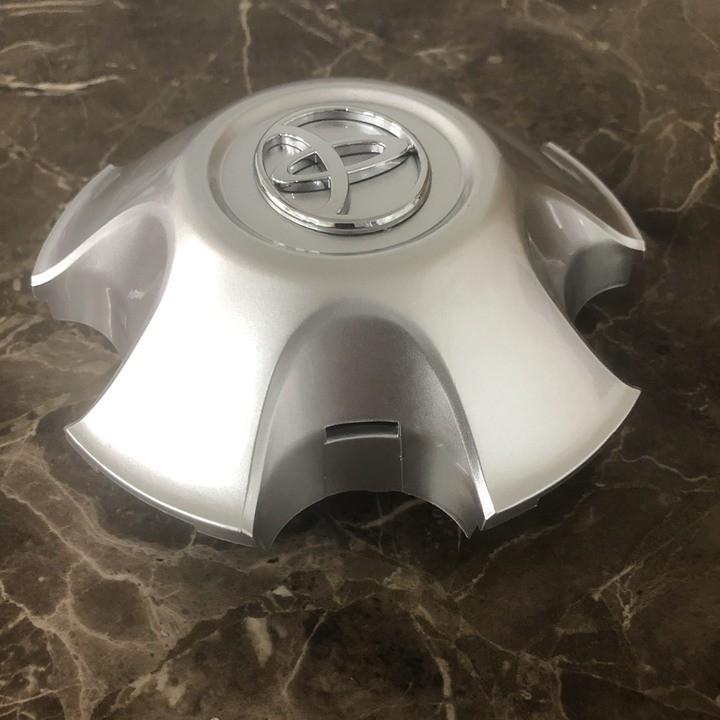 Logo chụp mâm, ốp lazang bánh xe sau ô tô Toyota Land Cruiser